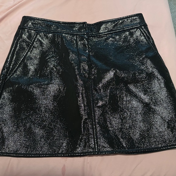 Michael Kors black patent mini skirt - Picture 2 of 4